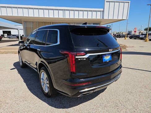 Used 2025 Cadillac XT6 Luxury FWD image 6