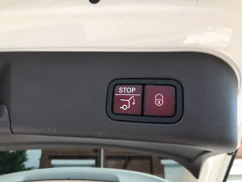 Used 2019 Mercedes-Benz GLE 400 4MATIC image 27
