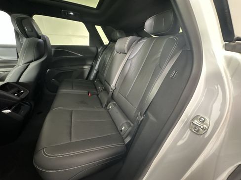 Used 2024 Cadillac Lyriq Luxury AWD/4WD image 23