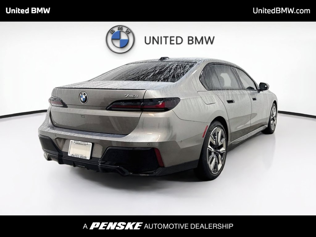 Certified 2024 BMW 740i RWD image 5