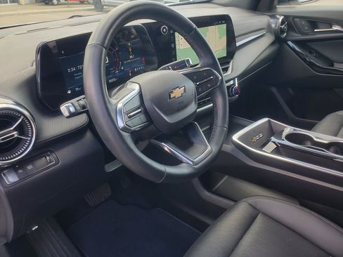 Used 2025 Chevrolet Equinox LT w/ Convenience Package II FWD image 10