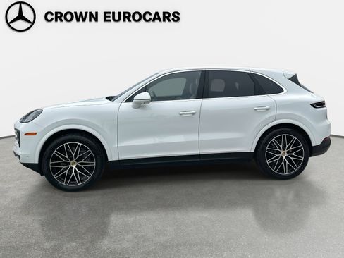 Used 2024 Porsche Cayenne Base image 6