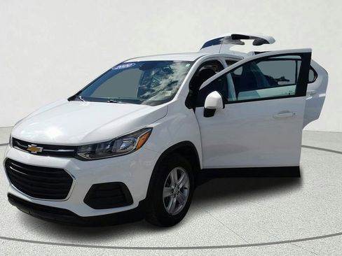 Used 2020 Chevrolet Trax LS w/ Tint and Cruise Package image 10