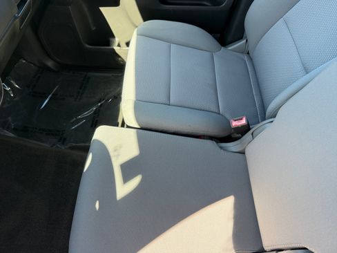 Used 2018 Chevrolet Silverado 1500 Custom w/ Custom Convenience Package RWD image 14