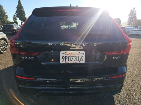 Used 2025 Volvo XC60 B5 Plus image 5