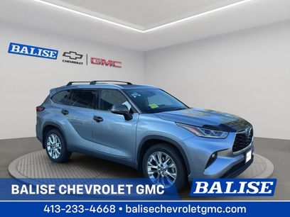 Used 2023 Toyota Highlander Limited