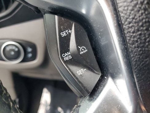 Used 2022 Ford Transit Connect XLT image 27