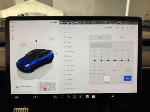 Used 2022 Tesla Model Y Performance AWD/4WD image 16