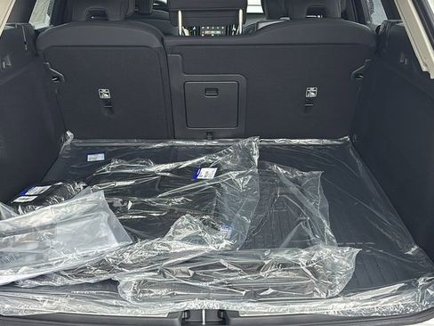 New 2026 Volvo XC60 B5 Plus w/ Protection Package Premier image 32