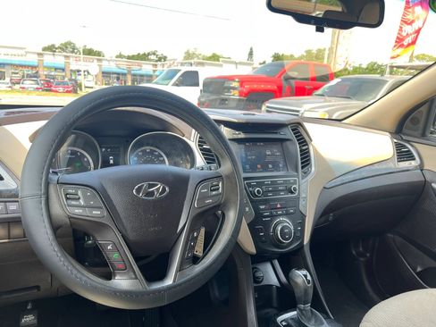 Used 2017 Hyundai Santa Fe Sport FWD image 15