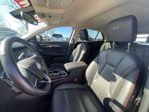 Used 2023 Buick Envision Essence w/ Sport Touring Package image 21