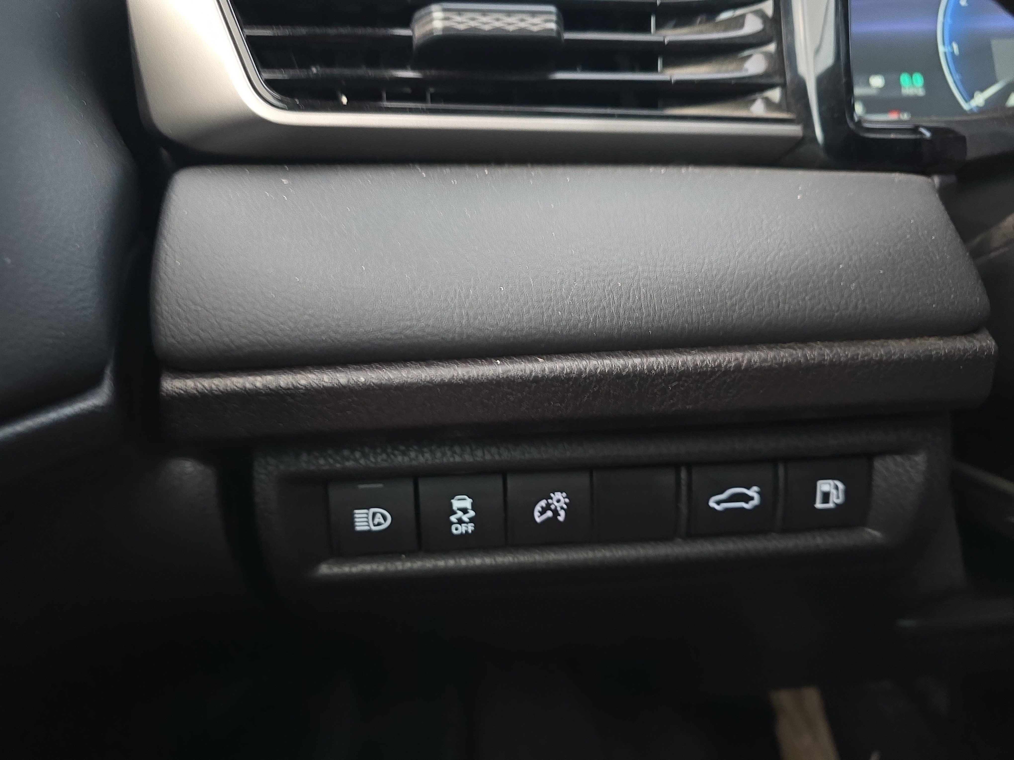 Used 2025 Toyota Camry XSE FWD image 15