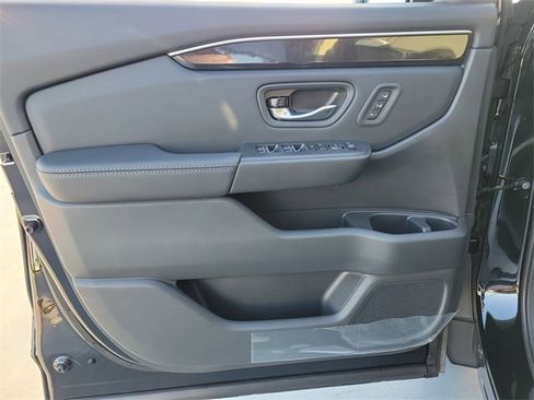 New 2025 Honda Pilot Elite image 19