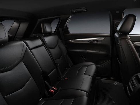 New 2025 Cadillac XT5 Luxury w/ LPO, Floor Liner Package image 41