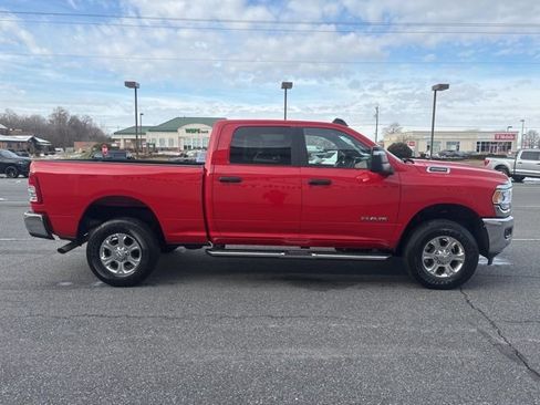 Used 2024 RAM 2500 Big Horn w/ Bed Utility Group image 6