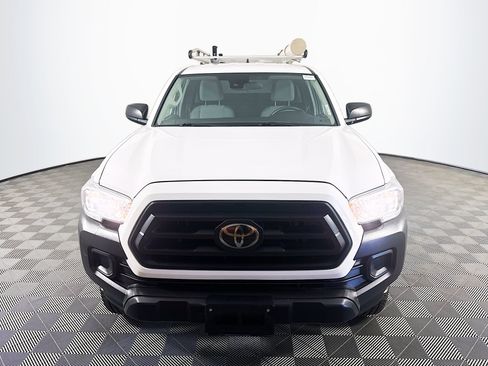 Used 2022 Toyota Tacoma SR RWD image 2