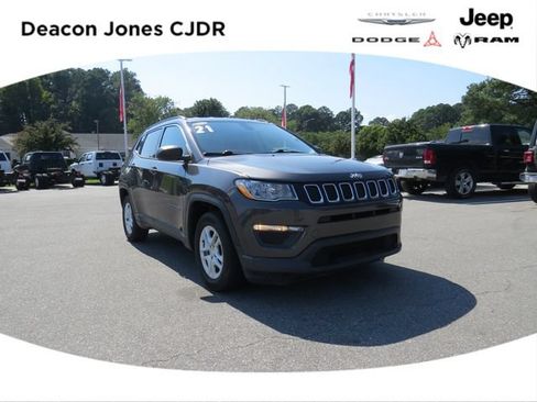 Used 2021 Jeep Compass Sport FWD image 1