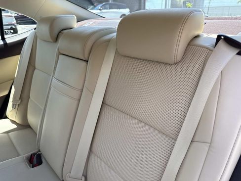 Used 2017 Lexus ES 350 w/ Premium Package FWD image 14