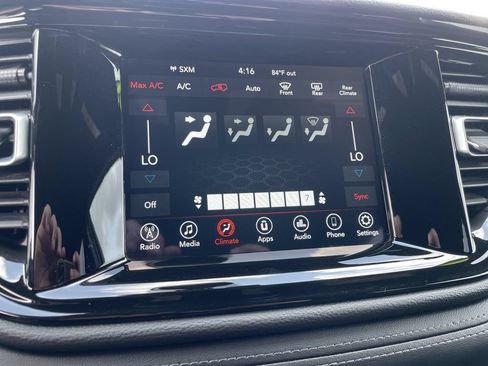 Used 2021 Dodge Durango SXT AWD/4WD image 11