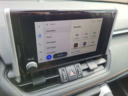 Used 2024 Toyota RAV4 Adventure image 21