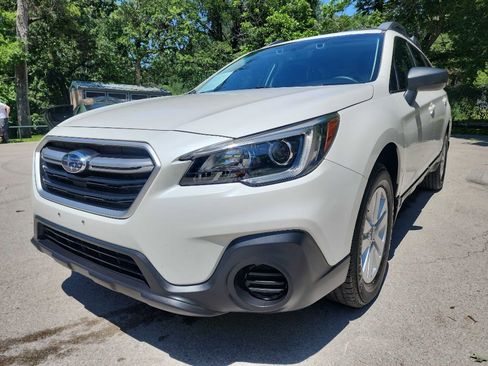 Used 2019 Subaru Outback 2.5i AWD/4WD image 3