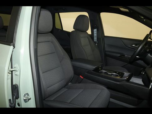 Used 2026 Chevrolet Equinox LT FWD image 29