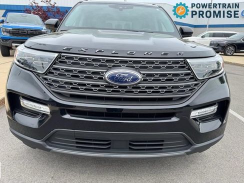 Certified 2023 Ford Explorer XLT w/ Equipment Group 202A AWD/4WD image 2