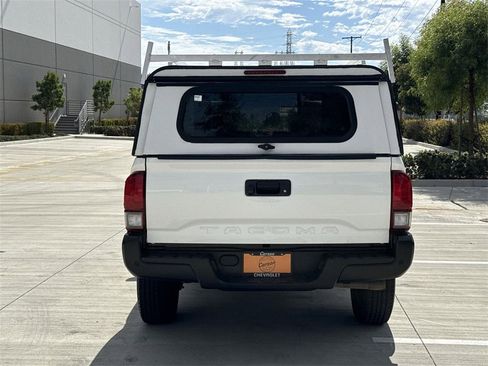 Used 2021 Toyota Tacoma SR image 4