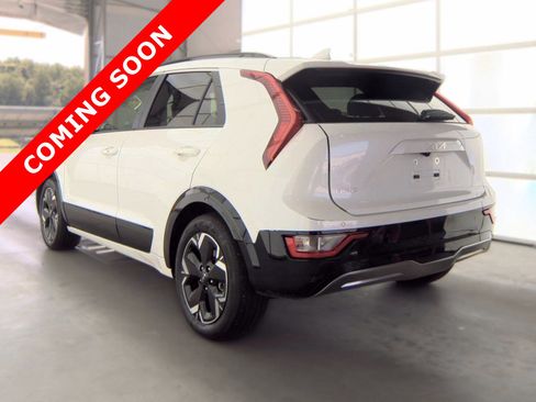 Used 2023 Kia Niro Wind w/ Wind Preserve Package FWD image 6