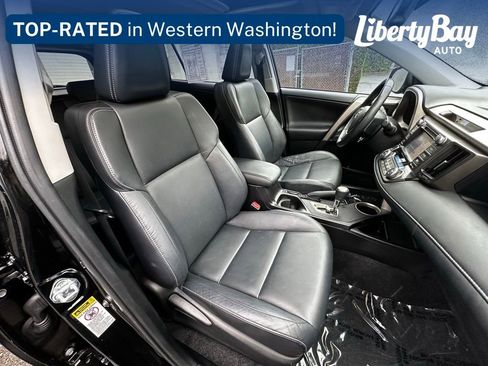 Used 2014 Toyota RAV4 Limited w/ Technology Package AWD/4WD image 17