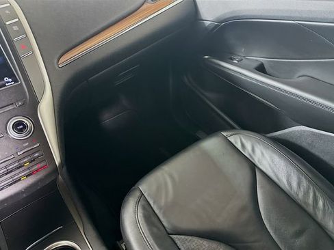 Used 2017 Lincoln MKC Select w/ Select Plus Package image 24