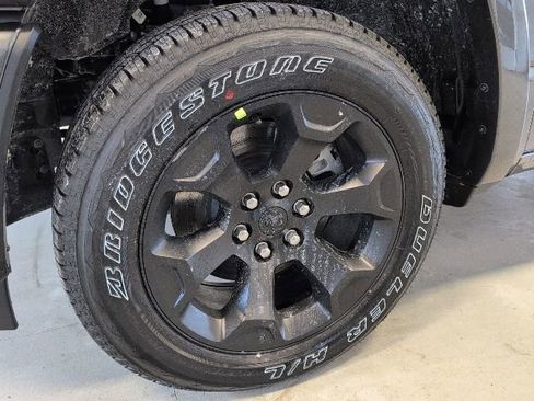 New 2026 RAM 1500 4x4 Crew Cab image 7