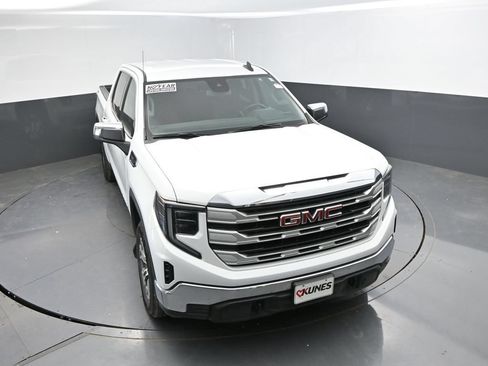 Used 2023 GMC Sierra 1500 SLE AWD/4WD image 25