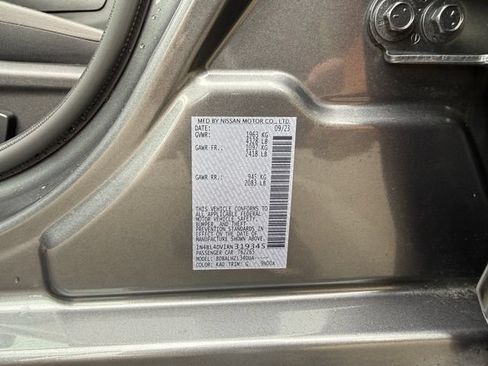 Used 2024 Nissan Altima 2.5 SV FWD image 16