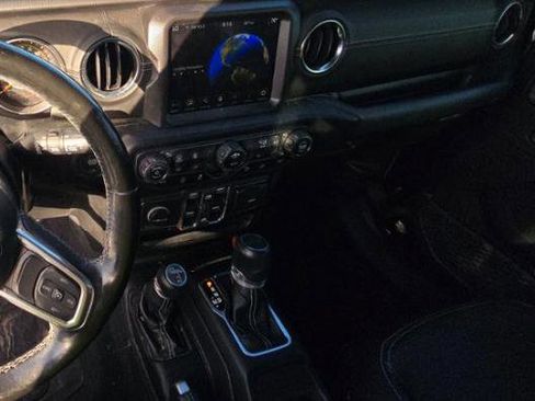 Used 2021 Jeep Wrangler Unlimited Sahara AWD/4WD image 7