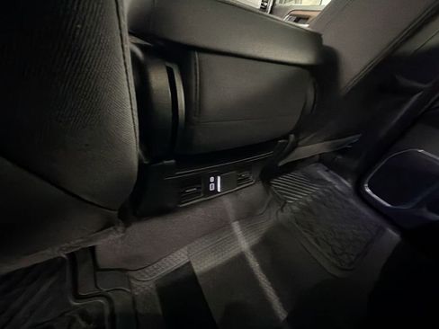 Used 2025 Chevrolet Silverado 1500 LT AWD/4WD image 21