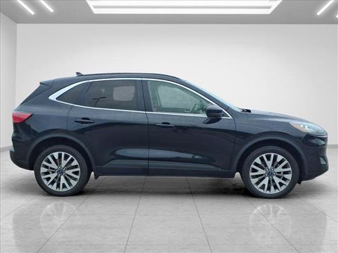 Used 2022 Ford Escape Titanium AWD/4WD image 12