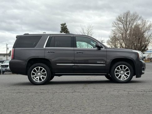 Used 2017 GMC Yukon Denali w/ Open Road Package image 8