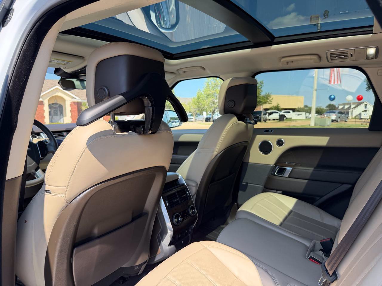 Used 2019 Land Rover Range Rover Sport HSE AWD/4WD image 14