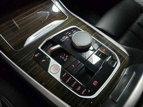 Used 2023 BMW X7 xDrive40i image 39