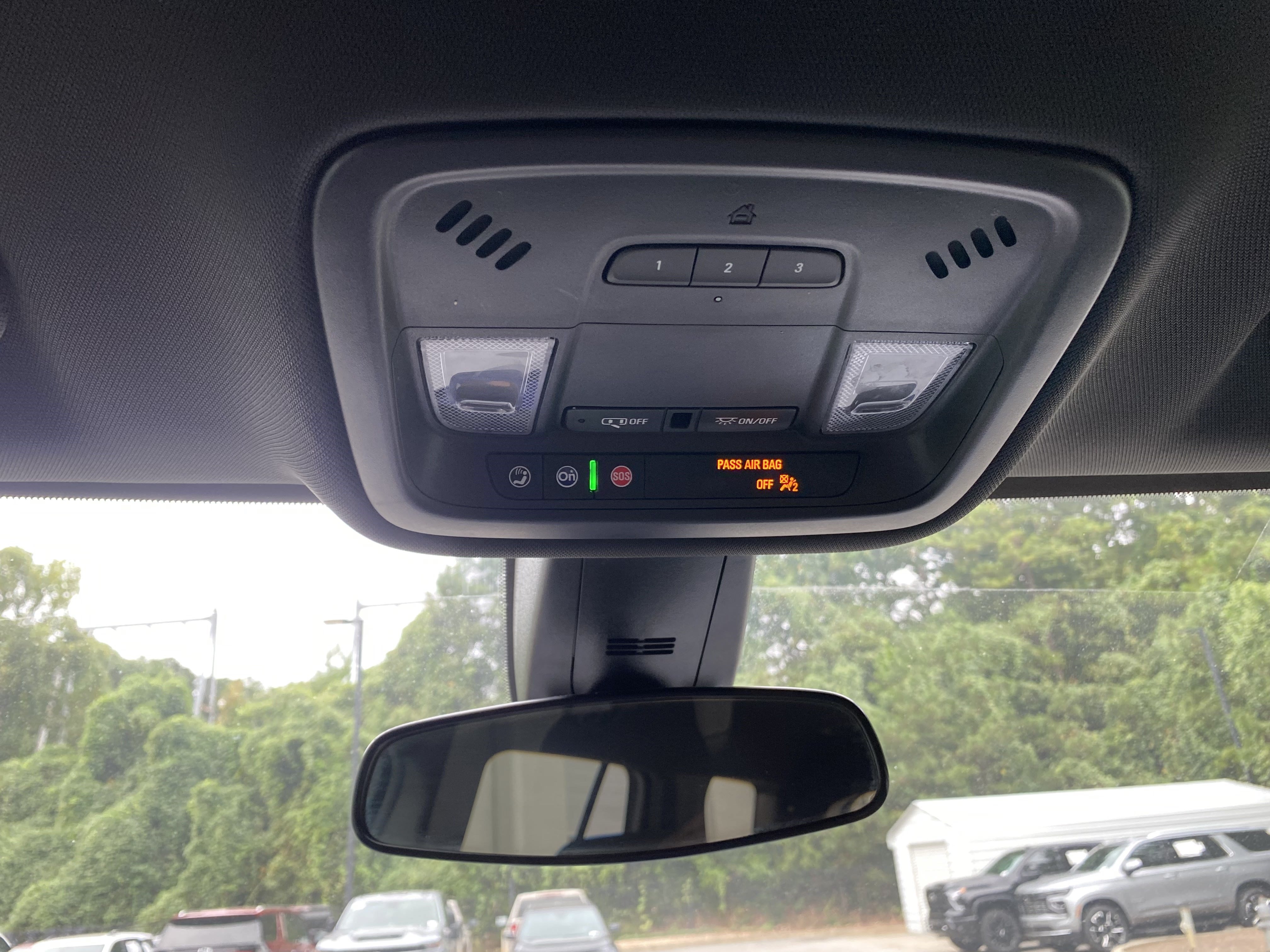 Used 2023 Chevrolet Traverse LT FWD image 32