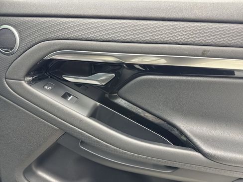 Used 2022 Land Rover Range Rover Evoque R-Dynamic S image 39