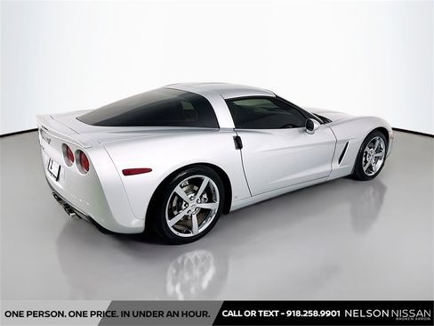 Used 2009 Chevrolet Corvette Coupe w/ Preferred Equipment Group image 5