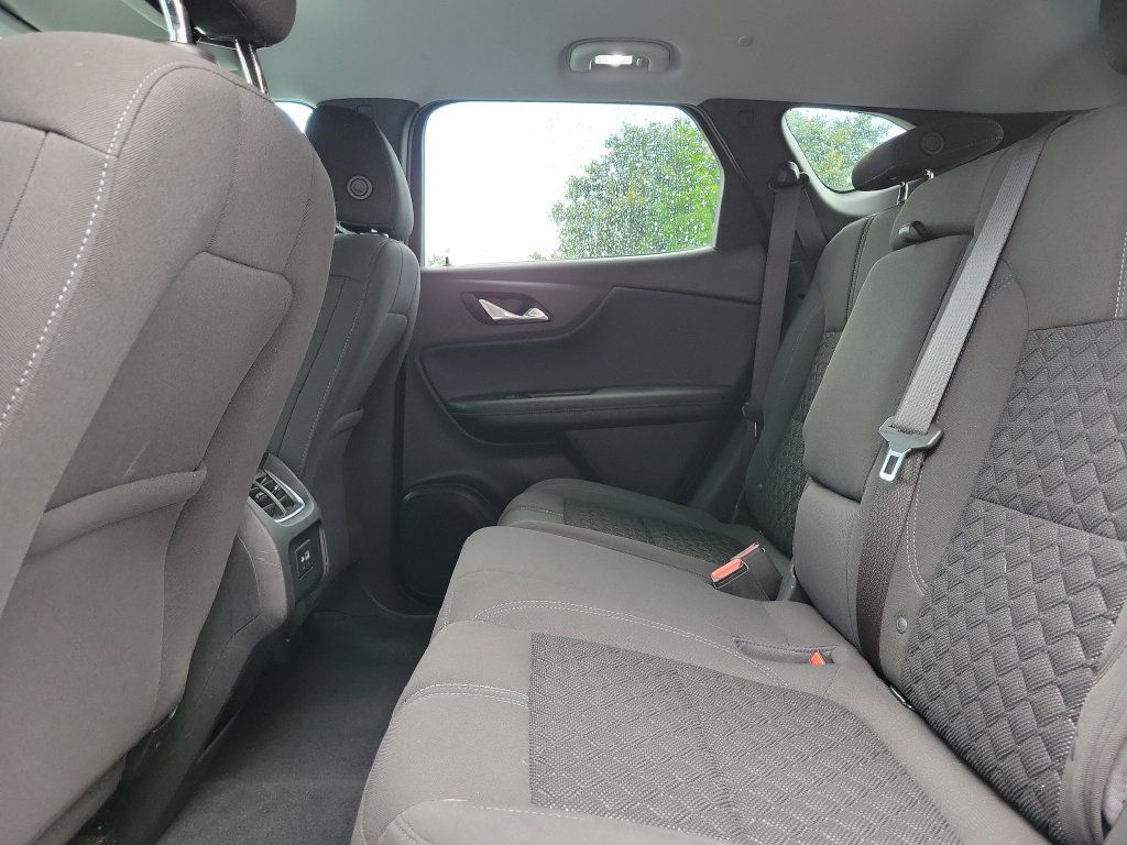 Used 2021 Chevrolet Blazer LT w/ LPO, Black Accent Package FWD image 13
