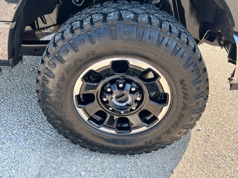 Used 2025 Ford F250 Lariat w/ Tremor Off-Road Package AWD/4WD image 10