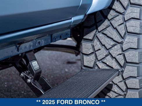 New 2025 Ford Bronco Badlands AWD/4WD image 19