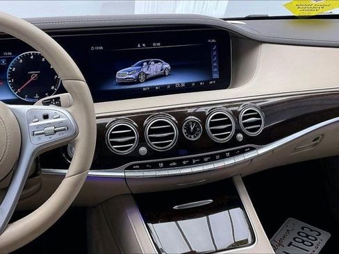 Used 2019 Mercedes-Benz S 560 Sedan image 5