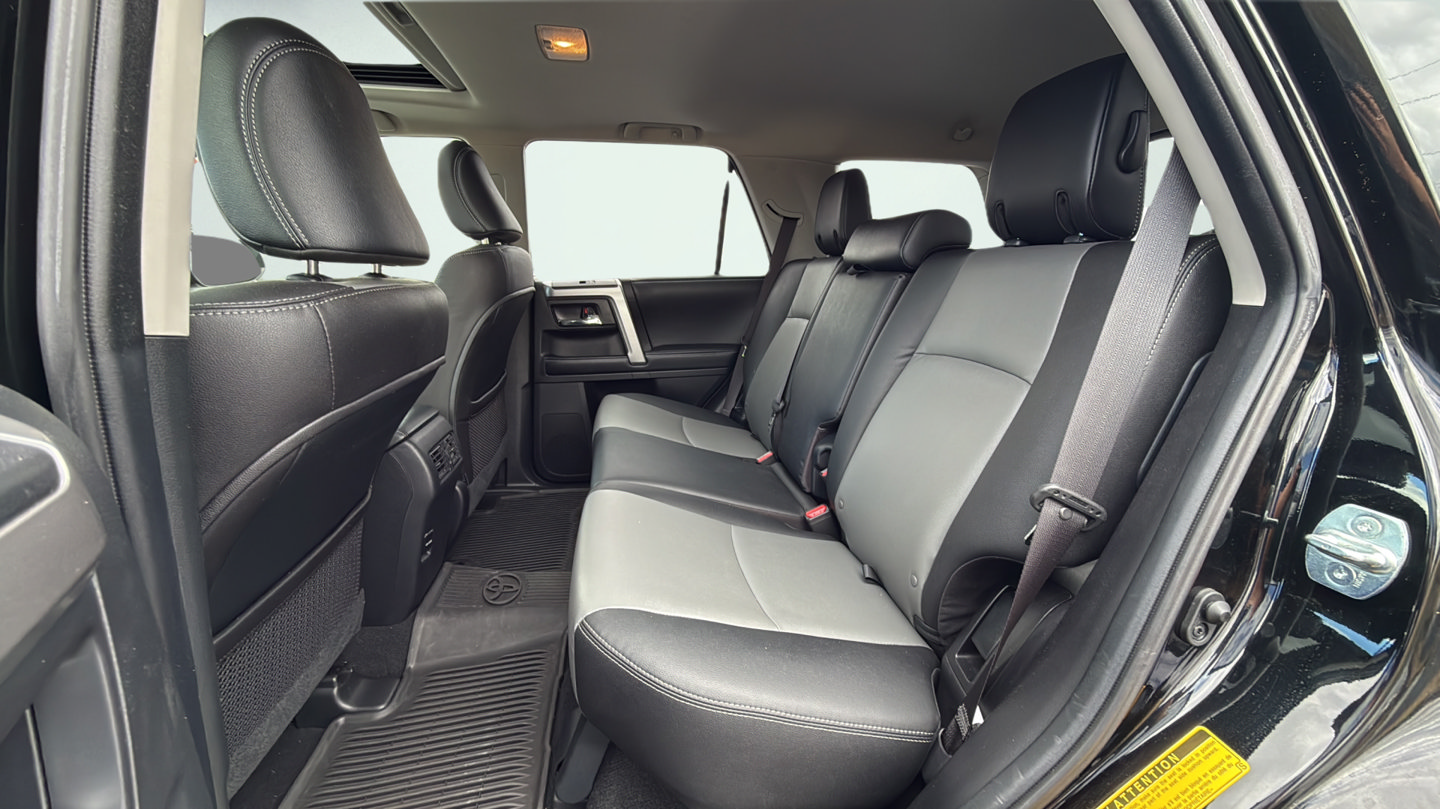 Certified 2018 Toyota 4Runner SR5 Premium AWD/4WD image 10