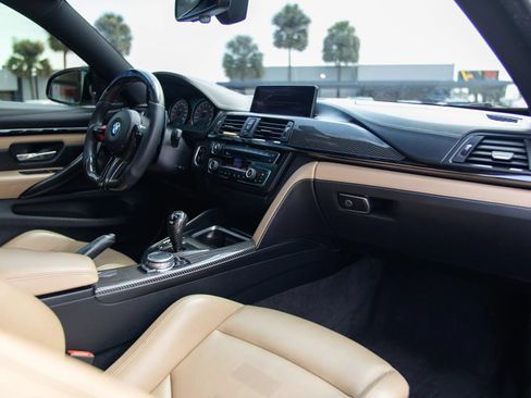 Used 2015 BMW M4 Coupe w/ Executive Package RWD image 27
