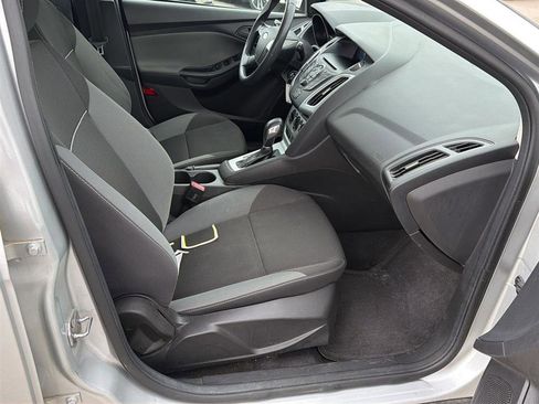 Used 2012 Ford Focus SE image 22